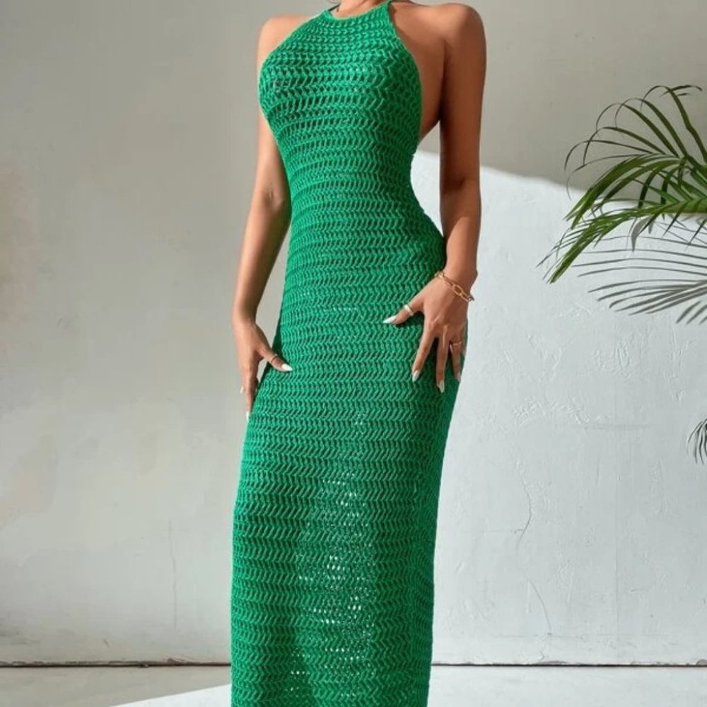 Contemporary Beachy Boho Green Backless Halter tie Maxi Dress - Picture 4 of 6